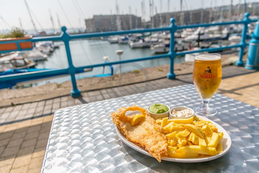 Restaurants, Bars & Cafes