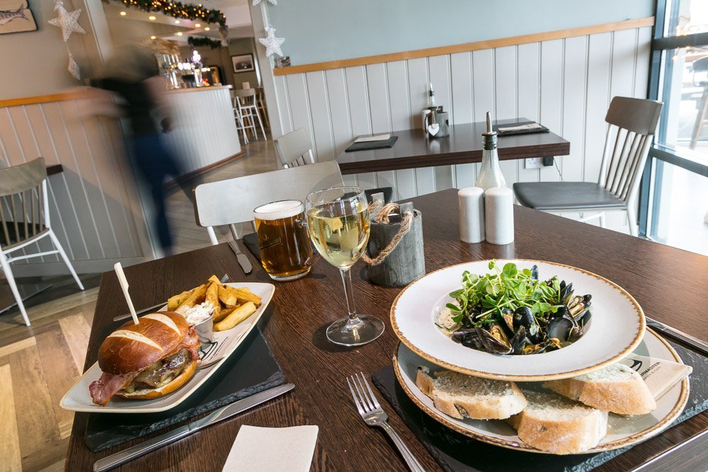 Restaurants, Bars & Cafes